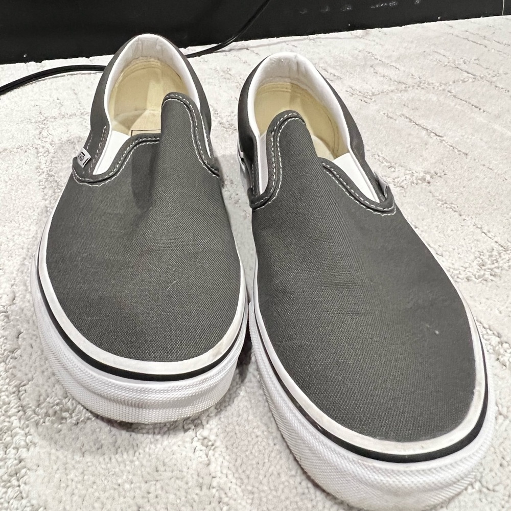 Vans slip-on’s shoes
